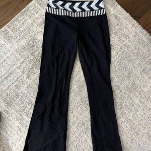 Lululemon Athletica Black and White Chevron Leggings